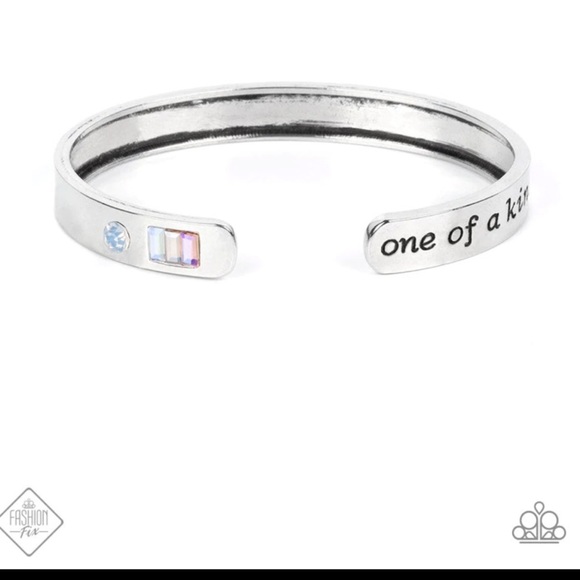 One of a Kind Find - Multi cuff bracelet. NWT - Picture 2 of 2